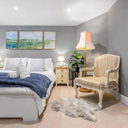 Stylish Apartment Near Norwich Cathedral & Castle Норвич Экстерьер фото