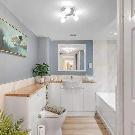 Stylish Apartment Near Norwich Cathedral & Castle Норвич Экстерьер фото