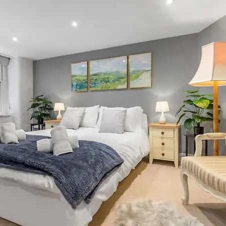Stylish Apartment Near Norwich Cathedral & Castle Норвич Экстерьер фото