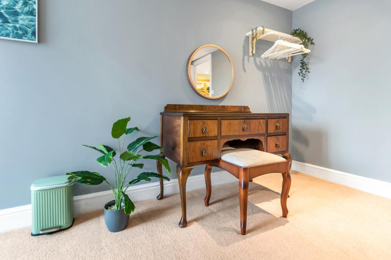 2br Brewery View Stylish Fast Wifi Apartment